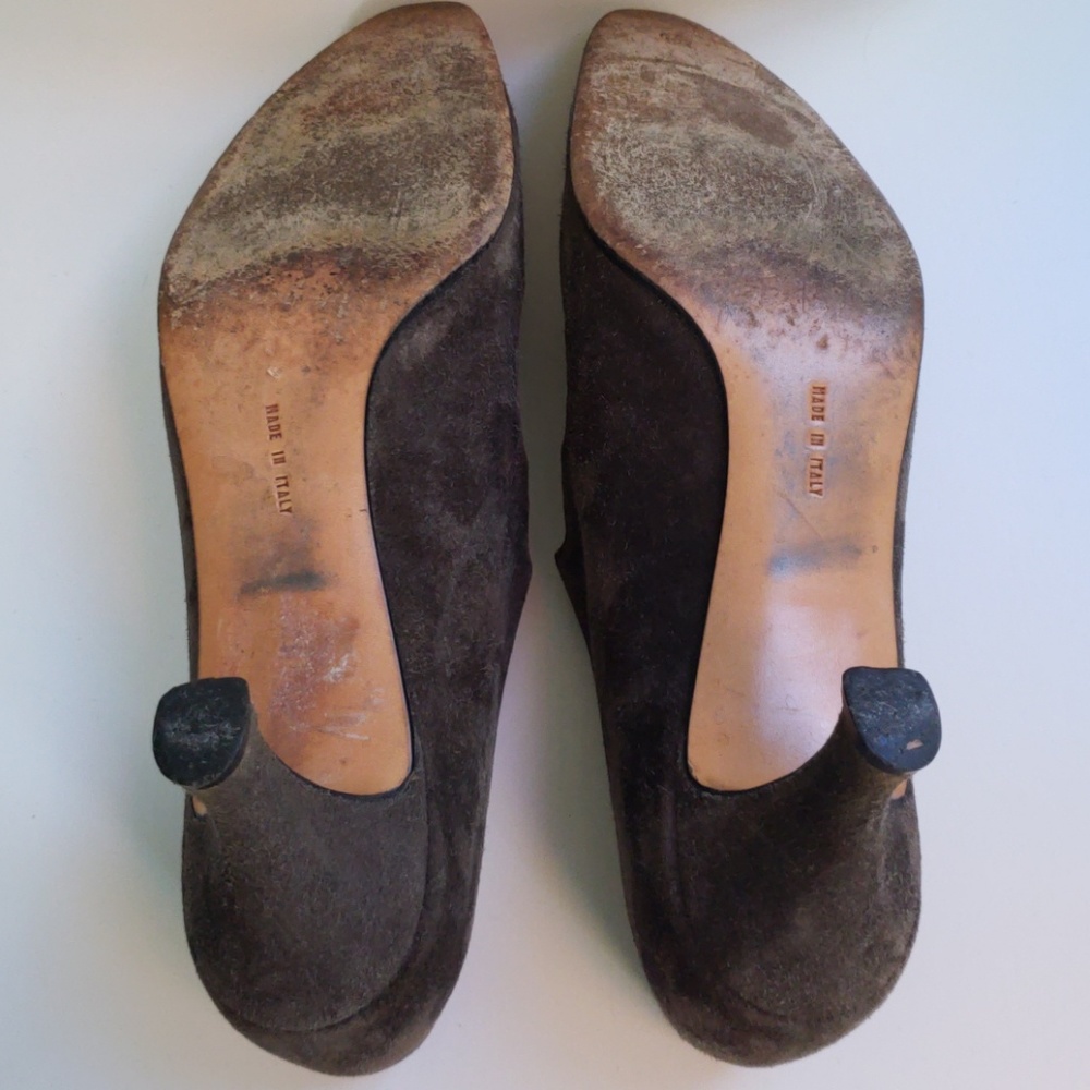🔥HP🔥VTG Ferragamo pumps, sz 8 AA, grey suede - Picture 5 of 8